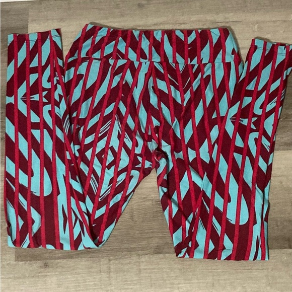 ๐๐ Lularoe OS Leggings - Graphic Blue and Red - Picture 2 of 5
